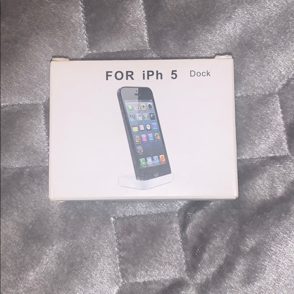 🌹New iPhone 5 charging dock